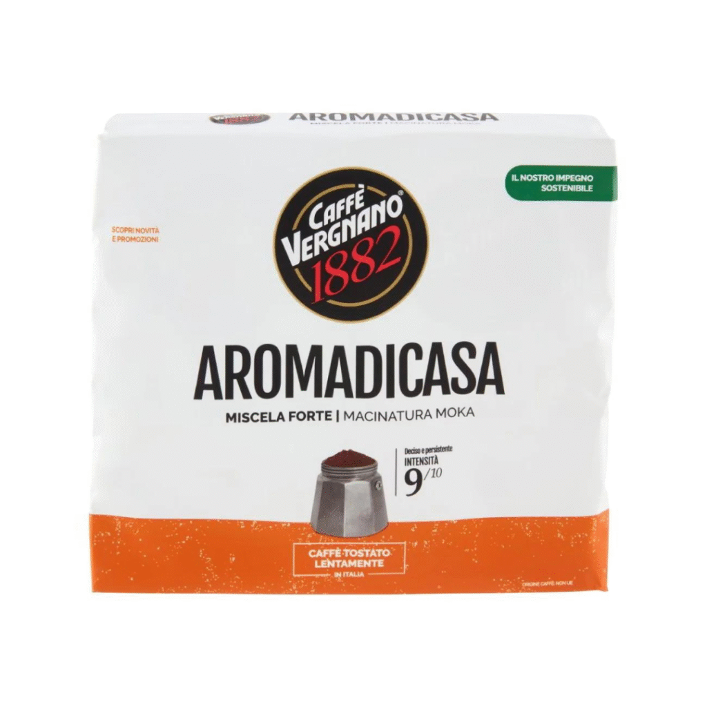 Кутия Caffè Vergnano Aromadicasa с две опаковки мляно кафе по 250 г, приготвено за мока.