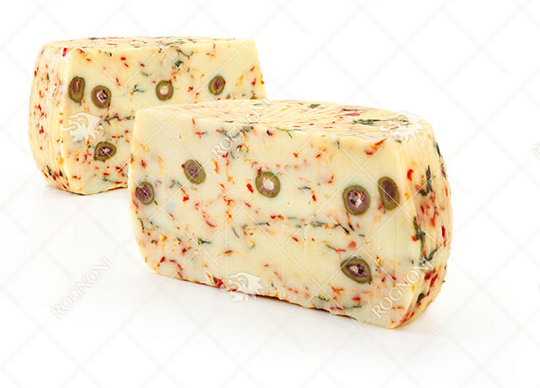 Питка сицилианско овче сирене Rognoni Фантазия с видими маслини и люти чушки