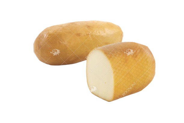 Вакуумно опаковано пушено сирене Rognoni – цял калъп с дълбок димно-златист оттенък.