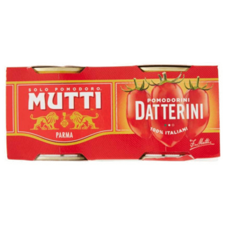Консерви с цели белени домати Mutti 2×220 г – запечатани в собствен сос, готови за употреба.