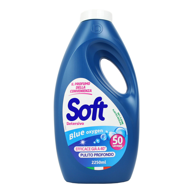 Бутилка течен перилен препарат Soft Blue Oxigen 2250 ml с етикет за 50 пранета.