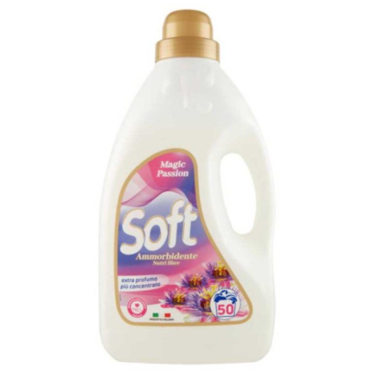 Омекотител Soft Magic Passion 50 Пранета – бутилка с интензивен аромат и дълготрайна мекота за прането.